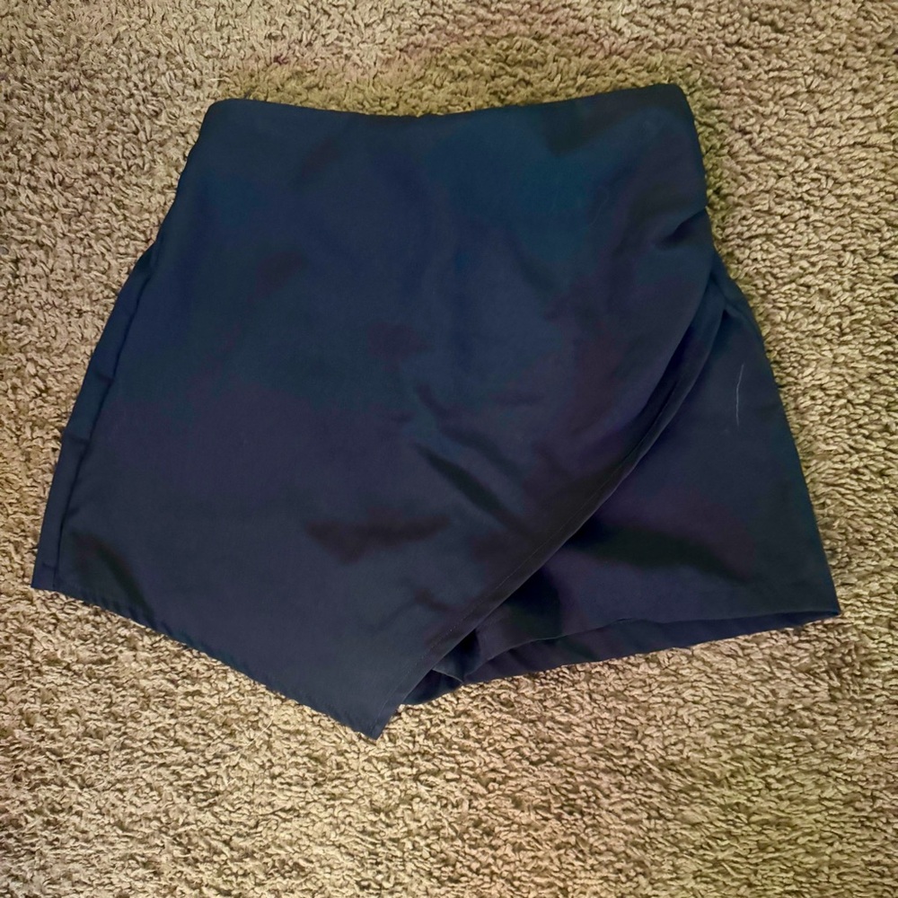 Girls Medium Black Skort